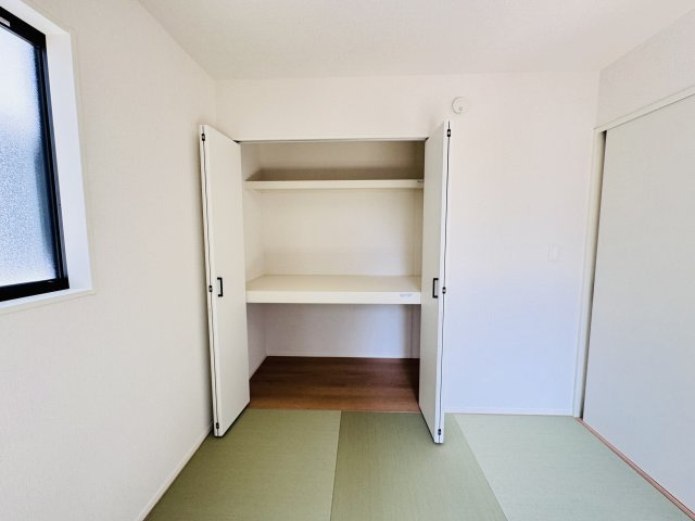 柏市逆井藤ノ台新築戸建【藤心小学校：7分】の収納|4.5帖和室収納
