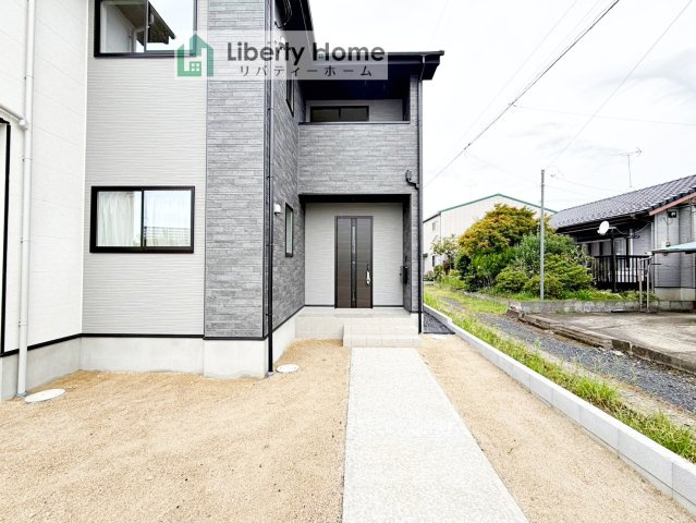 取手市宮和田15期　新築戸建　3号棟のエントランス