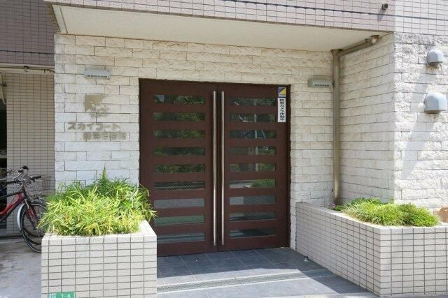 スカイコート練馬壱番館のエントランス