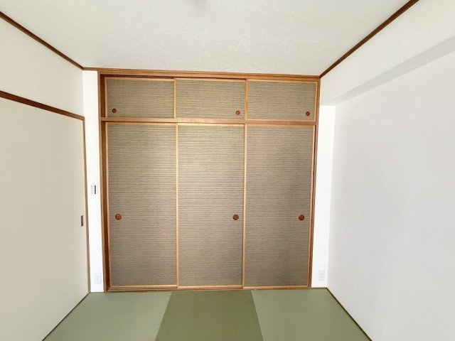 パークフィールドみさと2街区1号館の和室|お布団の収納に便利な押入完備