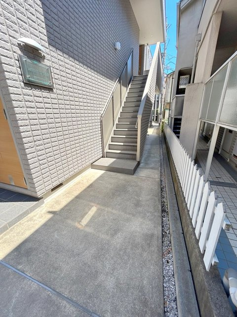 ラ　メゾン　エスポワールのエントランス