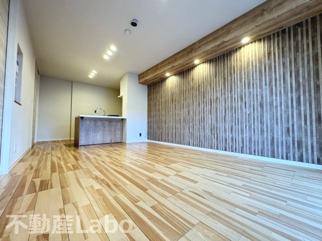 プレミアス