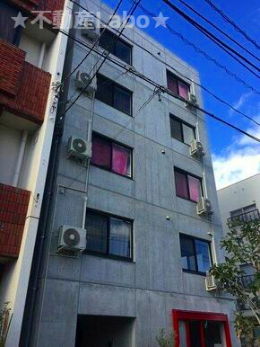 ピースラヴェスタ