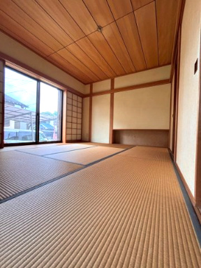 日の出町平井　中古戸建の和室|自然素材ならではの心地よさが感じられ、毎日の暮らしに安らぎをもたらしてくれます☆