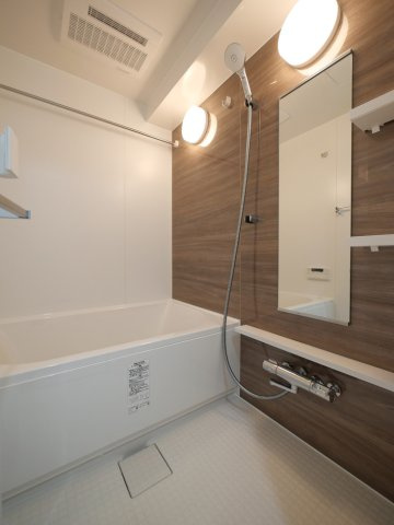 PREMIUM CUBE 上野 の浴室