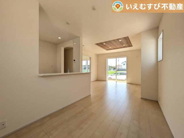 Livele Garden.S　吉見町東野第2の居間・リビング|ご家族みんながゆったりくつろげるリビング
ゆとりの空間でくつろいだり遊んだり、家族の時間が楽しみですね♪