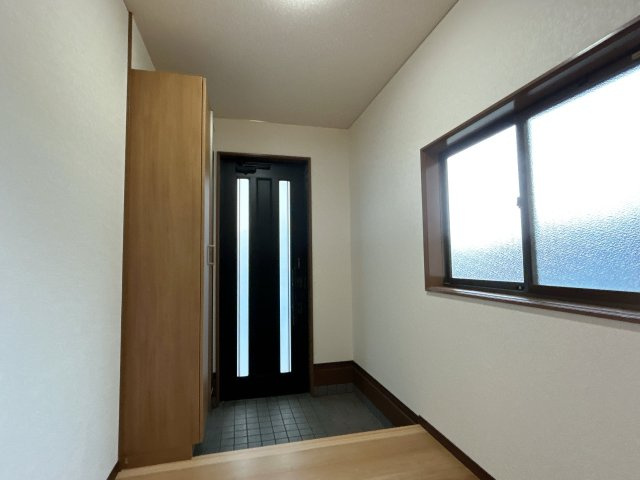 北諸県郡三股町大字宮村の中古一戸建の玄関