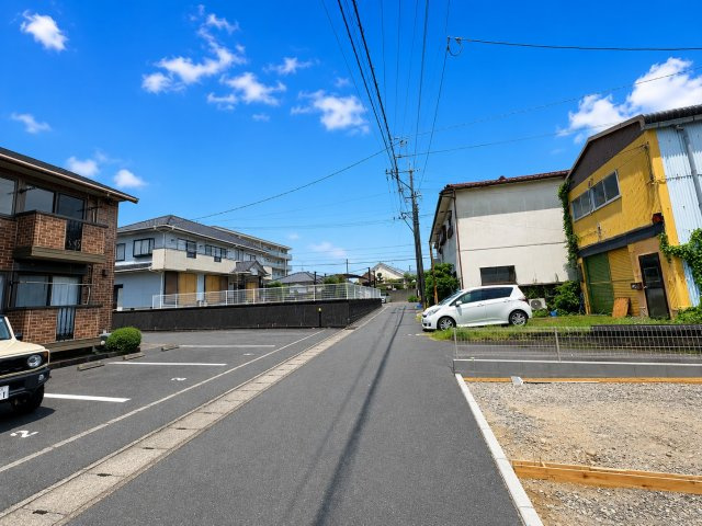 久留米市合川町の新築一戸建の前面道路含む現地写真