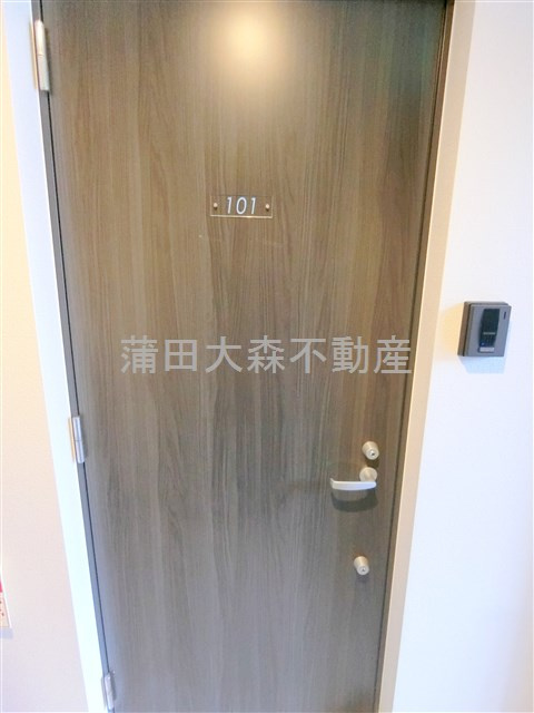 TALO新蒲田の玄関