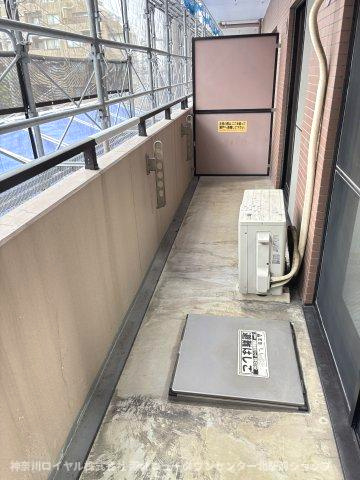 【バルコニー】