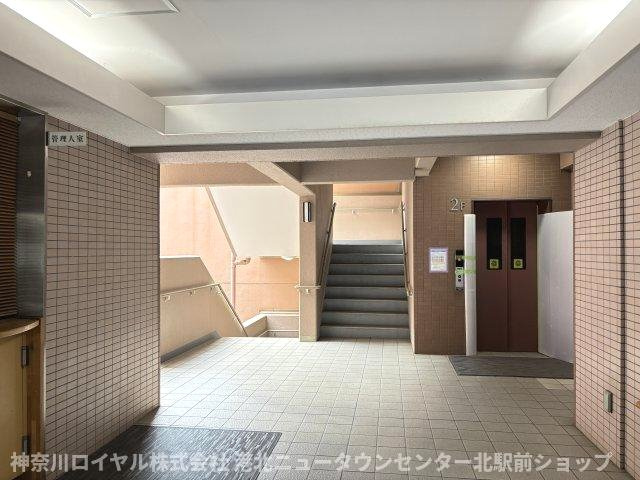 【ロビー】