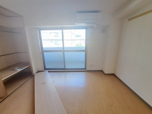 シュシュ甲子園の洋室