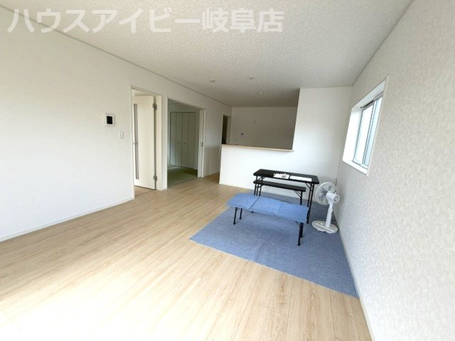 【居間・リビング】の画像