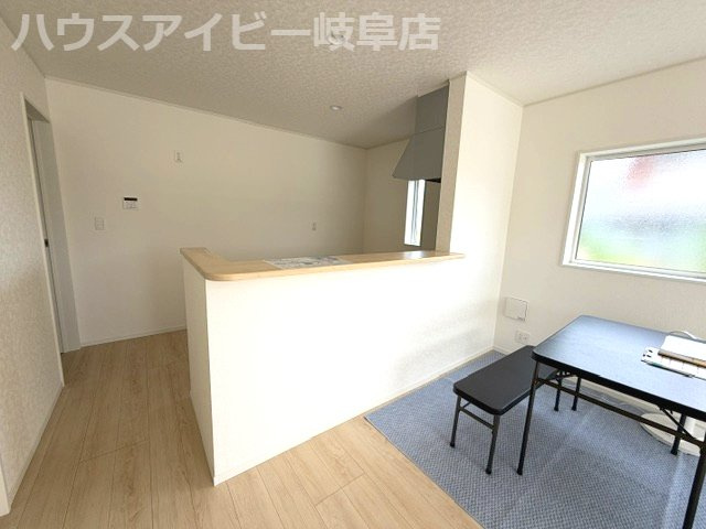 【居間・リビング】の画像