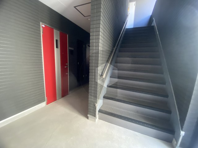 グロースコート若江岩田のロビー