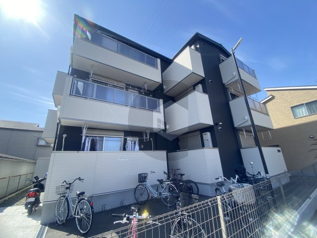 グロースコート若江岩田の外観