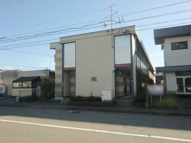 レオパレスフイリスの外観|おしゃれな外観です