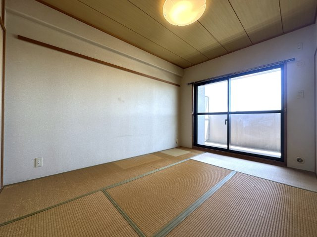 リベール明石硯町の和室