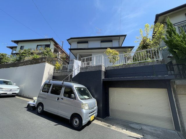 宇治市平尾台4丁目7-6の外観