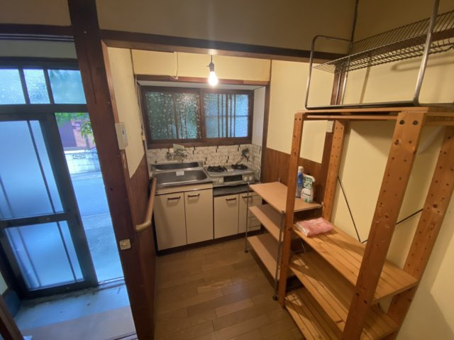 石田大受町のキッチン