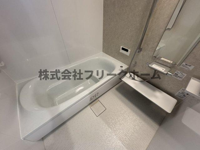 小金井市本町１丁目のテラスの浴室
