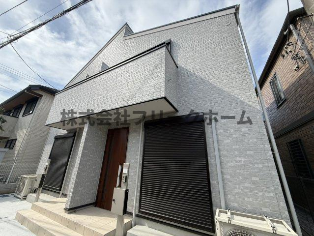 小金井市本町１丁目のテラスの外観