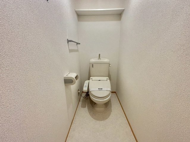 オークスコート西新在家　A棟　のトイレ