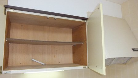 リネスハイツのキッチン|キッチン上の収納です
