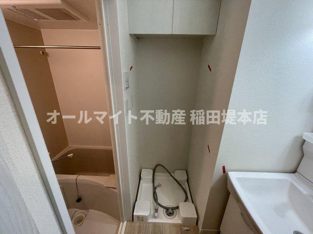 川崎市麻生区高石３丁目のアパートの玄関