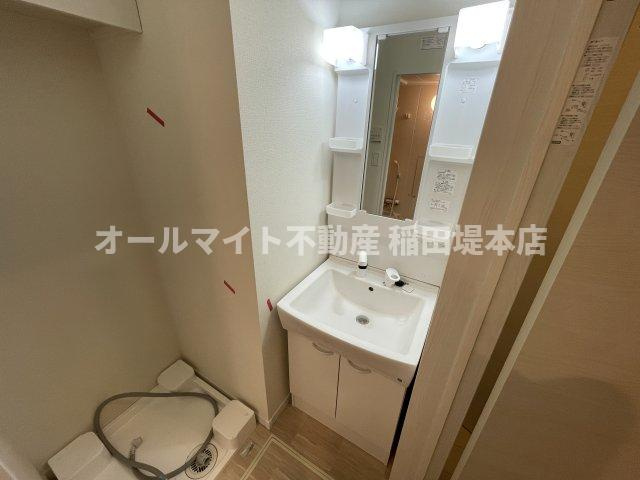 川崎市麻生区高石３丁目のアパートの洗面所