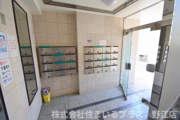 ルベール花の館千林のエントランス