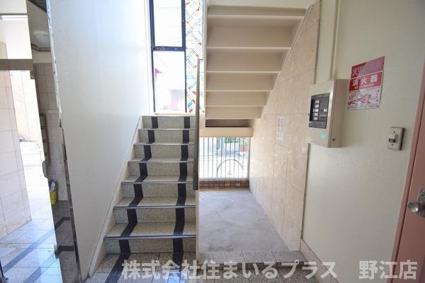 ルベール花の館千林のロビー