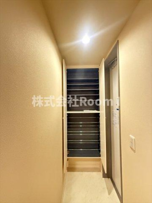 【玄関】 | ビオラメゾン・旭化成ヘーベルメゾンHEBEL HAUS | 明るい玄関です