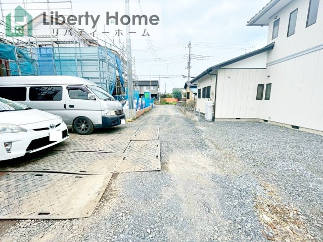 水戸市吉沢町5期　3号棟　新築戸建の前面道路含む現地写真