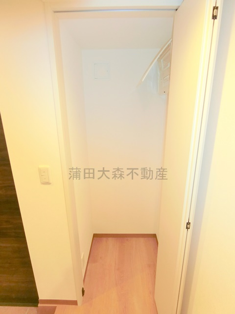 フロイデIの収納|玄関前収納