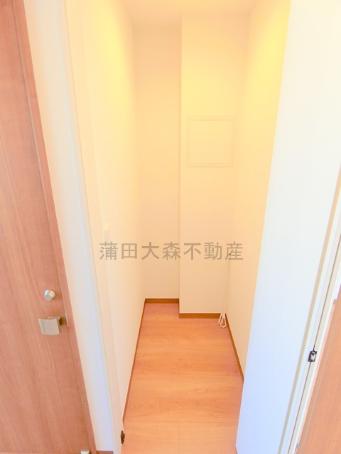フロイデIの収納|3階階段正面収納