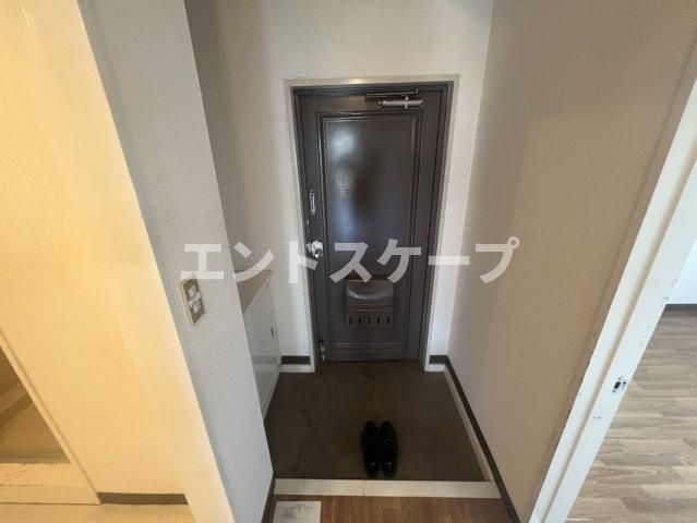 レナジア筑縄の玄関|高崎、前橋のお部屋探しはエンドスケープまで！お客様の理想お聞かせ下さい♪