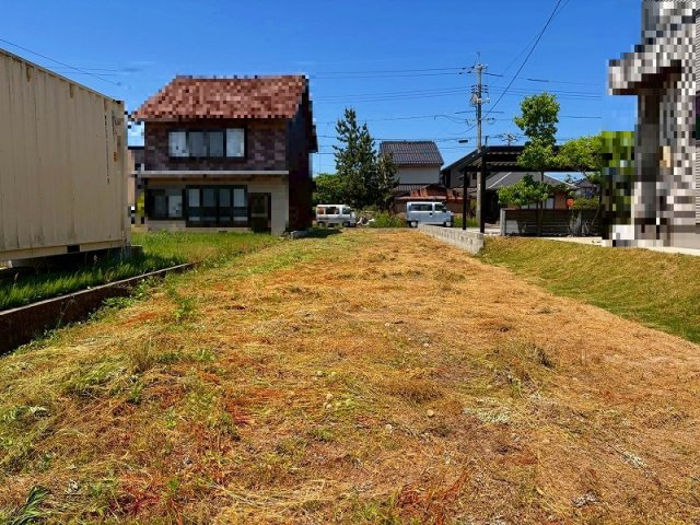 東伯郡湯梨浜町橋津売土地の周辺|現況更地です。
建築条件無しです。
