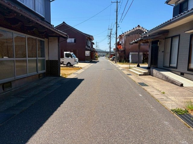 東伯郡湯梨浜町橋津売土地の外観|前面道路幅員約4.3ｍになります。