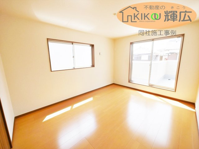 加古川市平岡町土山1期（全1棟）1号棟の寝室|同社施工例です。