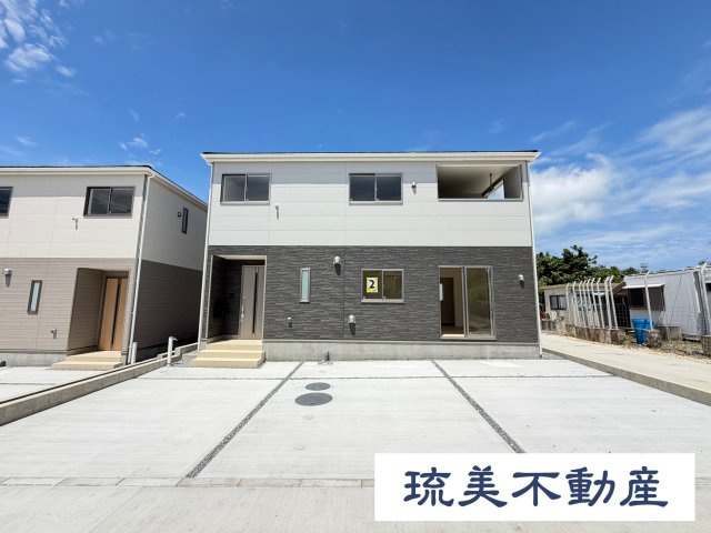 糸満市南波平　第2（全4棟）ラスト2号棟の外観|2号棟　並列駐車3台可♪EV車充電設備付き♪
