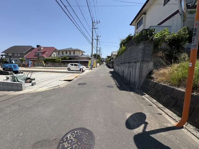 【その他】 | 福岡市南区鶴田2丁目8期　4号棟（全1棟）【仲介手数料無料・0円】 | 現地写真。前面道路です。