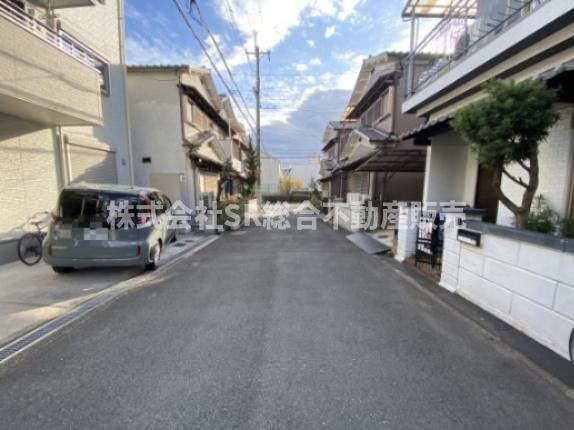 東鴻池町5丁目中古戸建の前面道路含む現地写真|弊社は住宅ローンに自信がございます。
お客様にあった銀行をご紹介いたします。
お悩みの方は弊社までお気軽に
ご相談下さいませ。