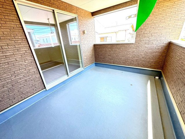 新築戸建て　清水町伏見第７　全５棟　１号棟のバルコニー|急な天候の変化も安心のインナーバルコニー完備
