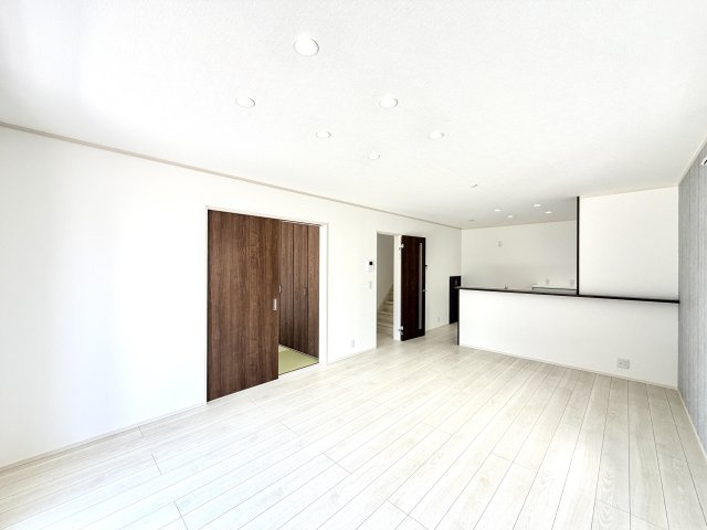 【居間・リビング】 | 熊谷市村岡　中古戸建
