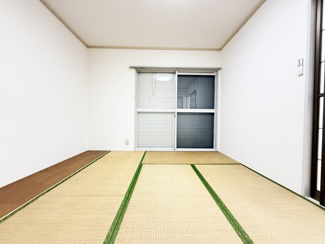 神田縄ハイツ D棟の和室