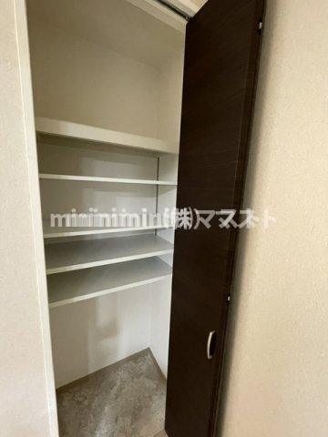 千本中2丁目貸家の収納