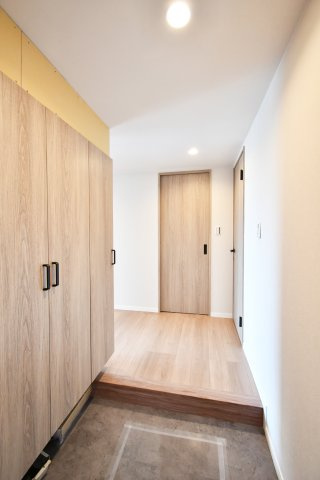 ライオンズガーデン久喜壱番館の玄関