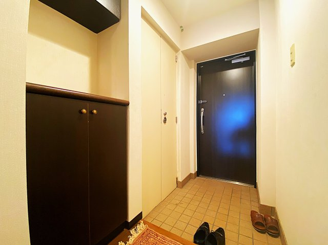 ライオンズマンション片瀬白田の玄関