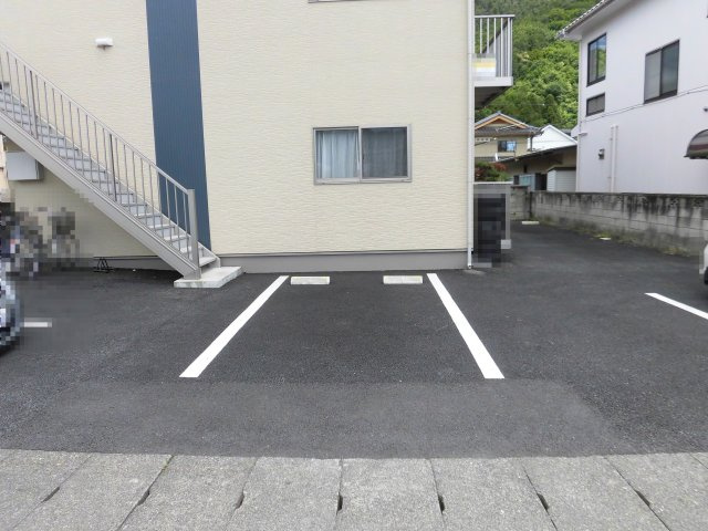 I’ｓプランドールの駐車場